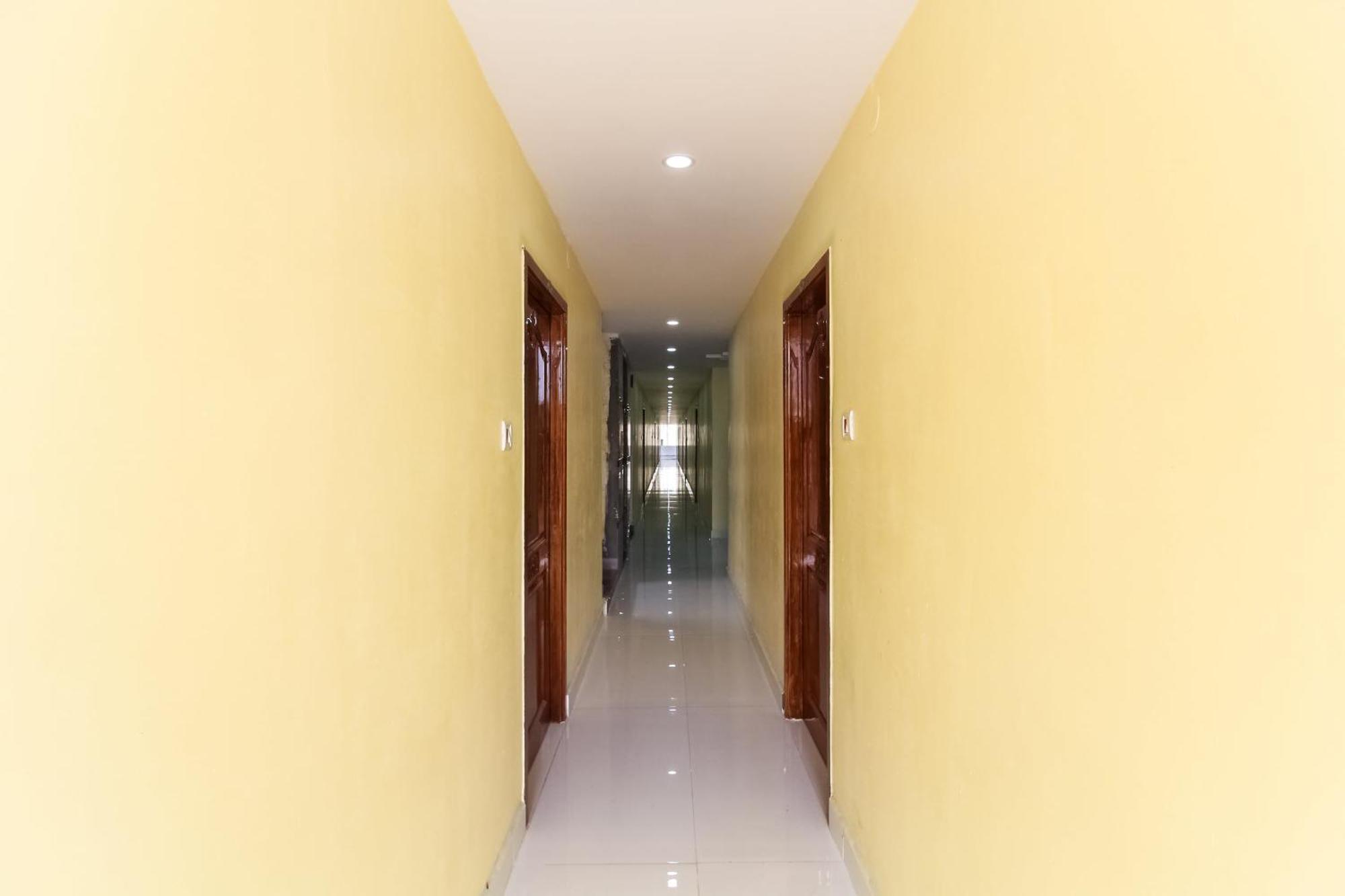 Collection O Sree Guru Lakshmi Residency Hotel Tirupati Luaran gambar